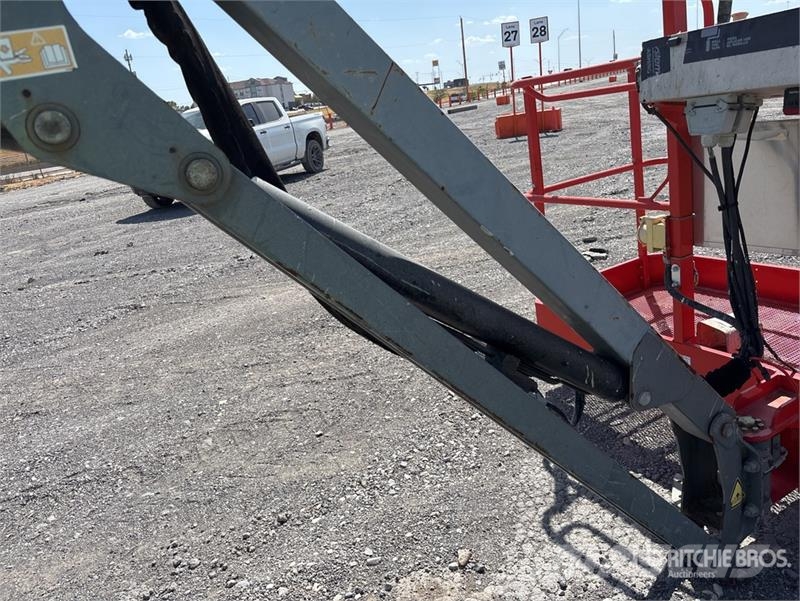 SkyJack SJ86T 4WD Diesel Telescopic Boom Lift Telescopic boom lifts