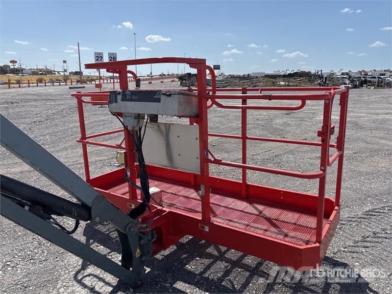 SkyJack SJ86T 4WD Diesel Telescopic Boom Lift Telescopic boom lifts