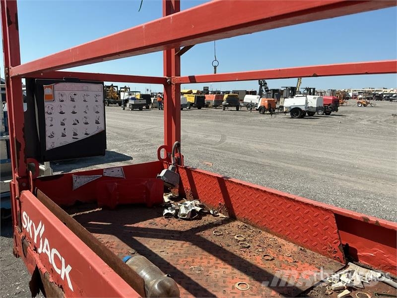 SkyJack SJIII-3219 Electric Scissor Lift Škaraste platforme