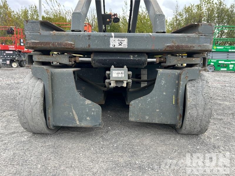 SkyJack SJIII-3219 Electric Scissor Lift Käärtõstukid
