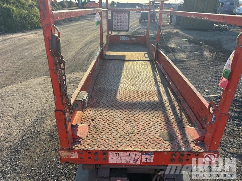 SkyJack SJIII-3219 Electric Scissor Lift Scissor lifts