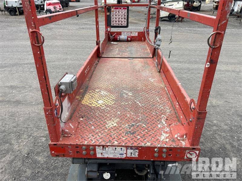 SkyJack SJIII-3219 Electric Scissor Lift Käärtõstukid