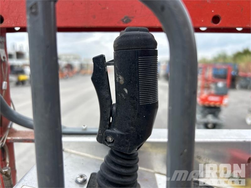 SkyJack SJIII-3219 Electric Scissor Lift Käärtõstukid