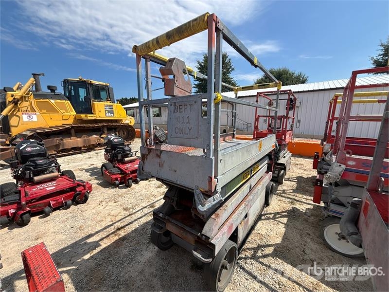 SkyJack SJIII3220 Electric Scissor Lift رافعات مقصية الشكل