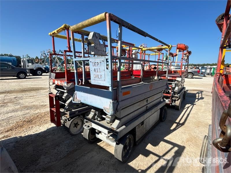 SkyJack SJIII3220 Electric Scissor Lift Elevadores de tesoura