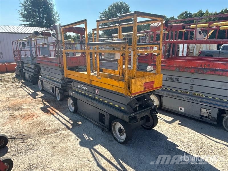 SkyJack SJIII3220 Electric Scissor Lift Elevadores de tesoura