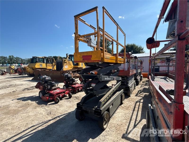 SkyJack SJIII3220 Electric Scissor Lift Elevadores de tesoura