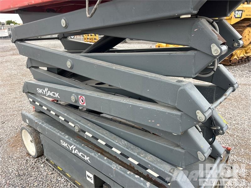 SkyJack SJIII3226 Electric Scissor Lift Käärtõstukid