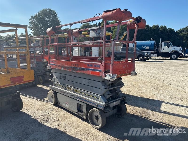 SkyJack SJIII3226 Electric Scissor Lift Elevadores de tesoura