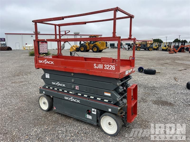 SkyJack SJIII3226 Electric Scissor Lift Käärtõstukid