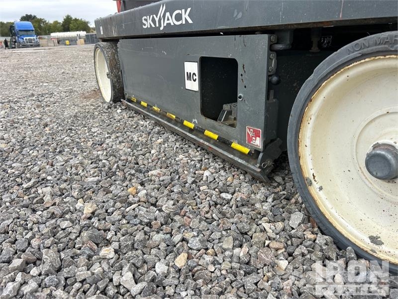 SkyJack SJIII3226 Electric Scissor Lift Käärtõstukid