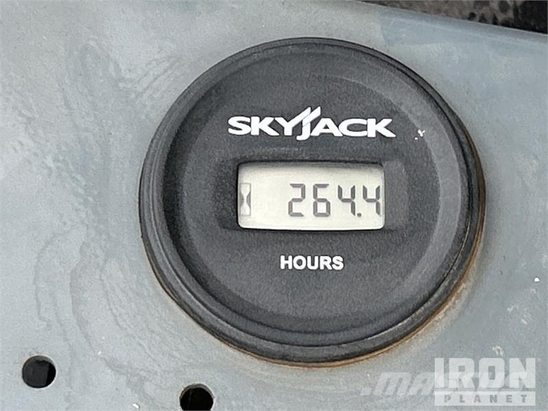 SkyJack SJIII3226 Electric Scissor Lift Käärtõstukid
