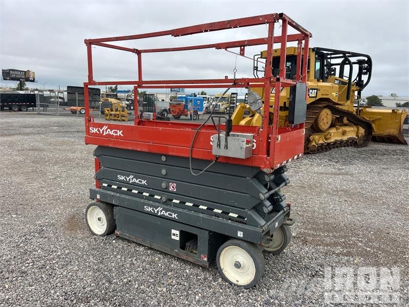 SkyJack SJIII3226 Electric Scissor Lift Käärtõstukid