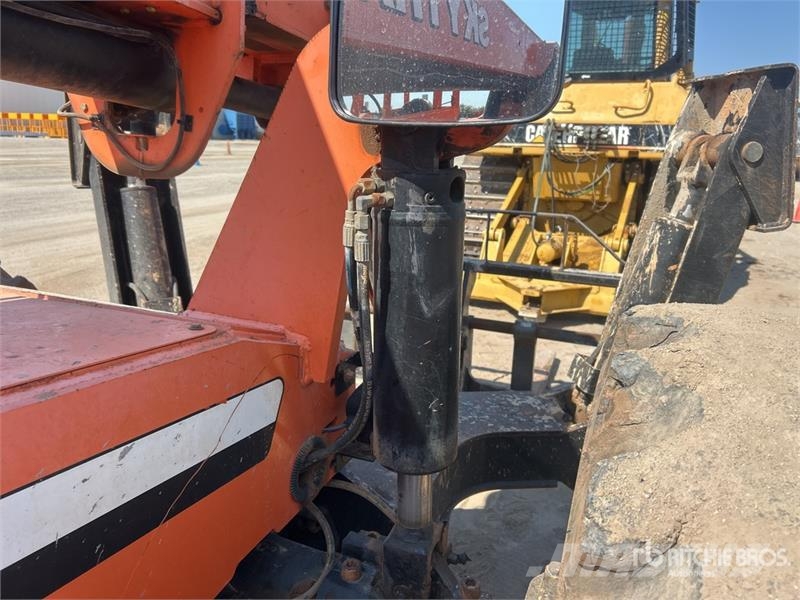 SkyTrak 10042 Telescopic handlers