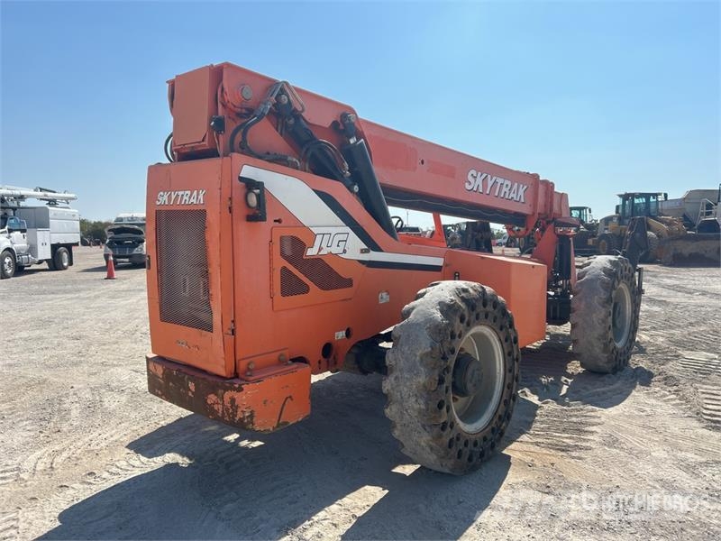 SkyTrak 10042 Telescopic handlers