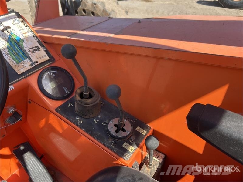 SkyTrak 10042 Telescopic handlers