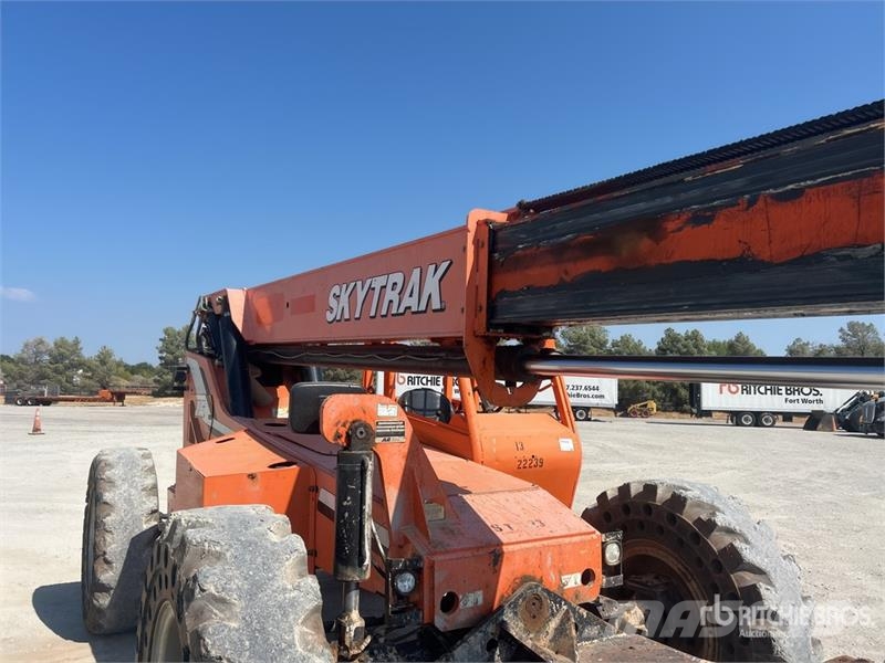 SkyTrak 10042 Telescopic handlers