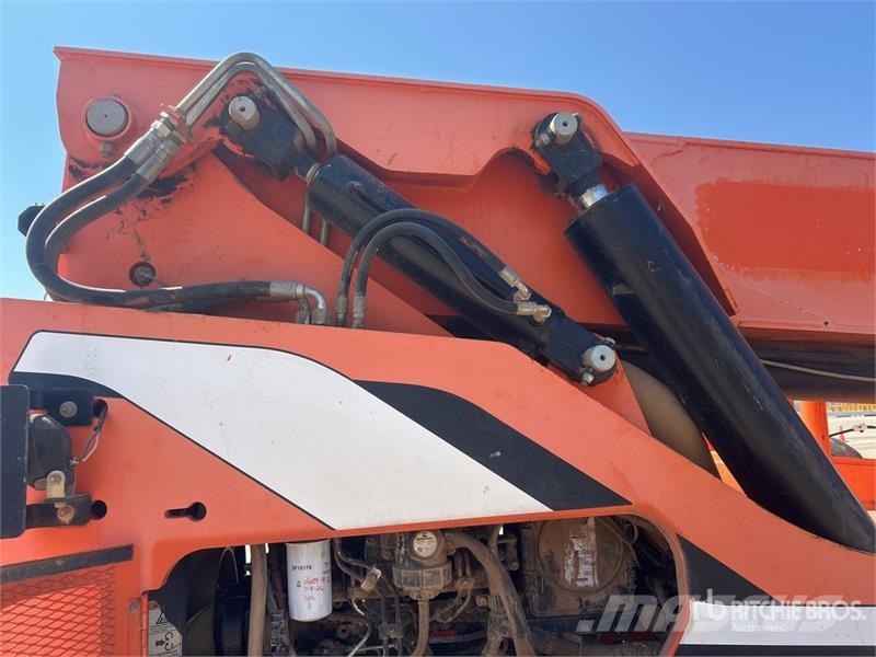 SkyTrak 10042 Telescopic handlers