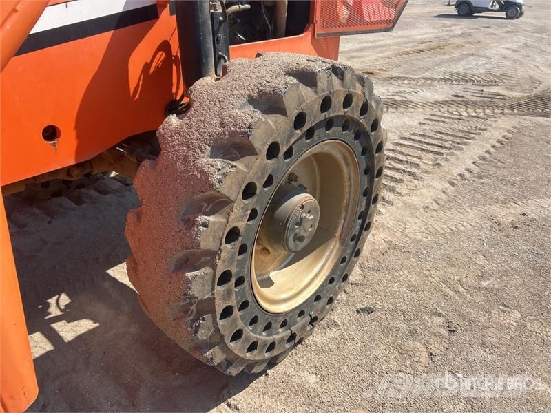 SkyTrak 10042 Telescopic handlers