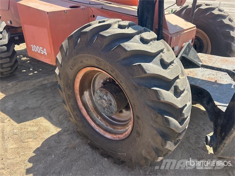 SkyTrak 10054 Telescopic handlers
