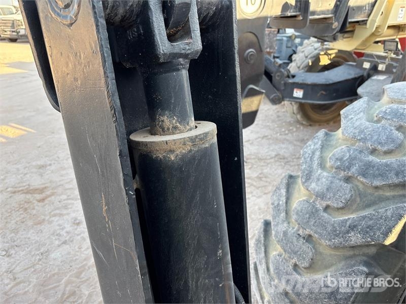SkyTrak 10054 Telescopic handlers