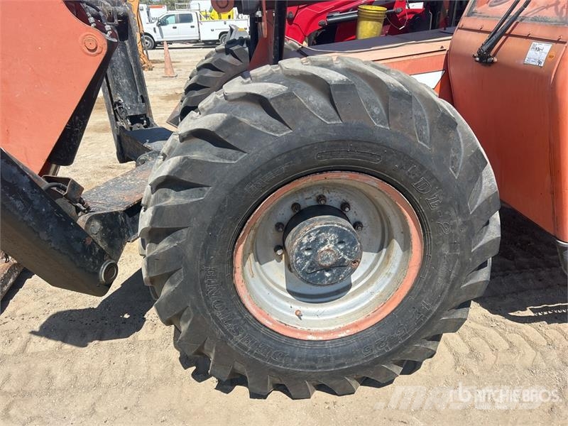 SkyTrak 10054 Telescopic handlers