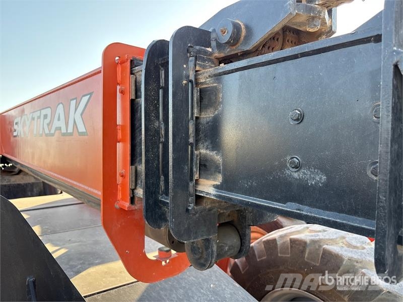 SkyTrak 10054 Telescopic handlers