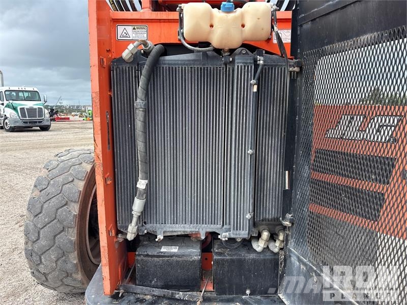 SkyTrak 10054 Telescopic handlers
