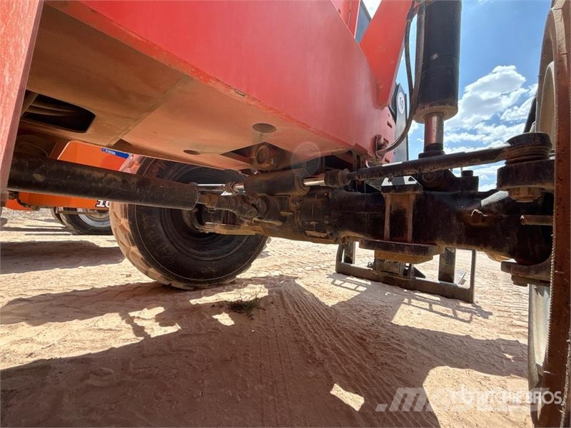 SkyTrak 10054 Telescopic handlers