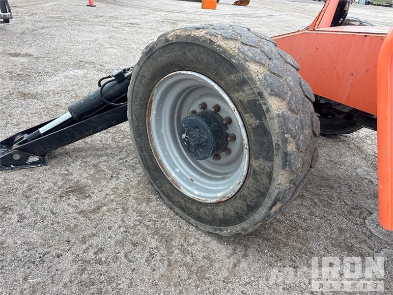 SkyTrak 10054 Telescopic handlers