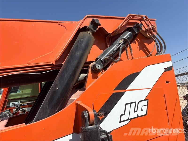 SkyTrak 10054 Telescopic handlers