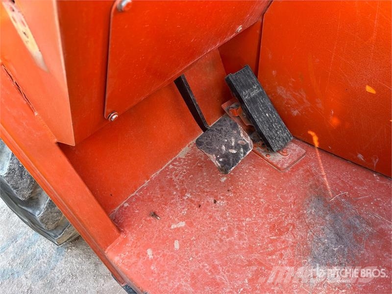 SkyTrak 10054 Telescopic handlers