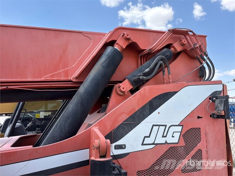 SkyTrak 10054 Telescopic handlers