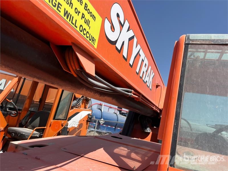 SkyTrak 10054 Telescopic handlers
