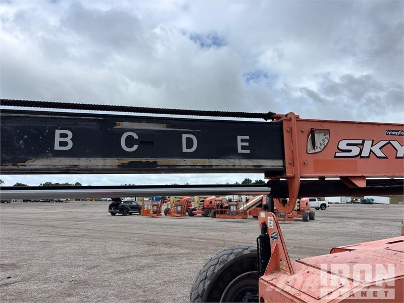 SkyTrak 10054 Telescopic handlers