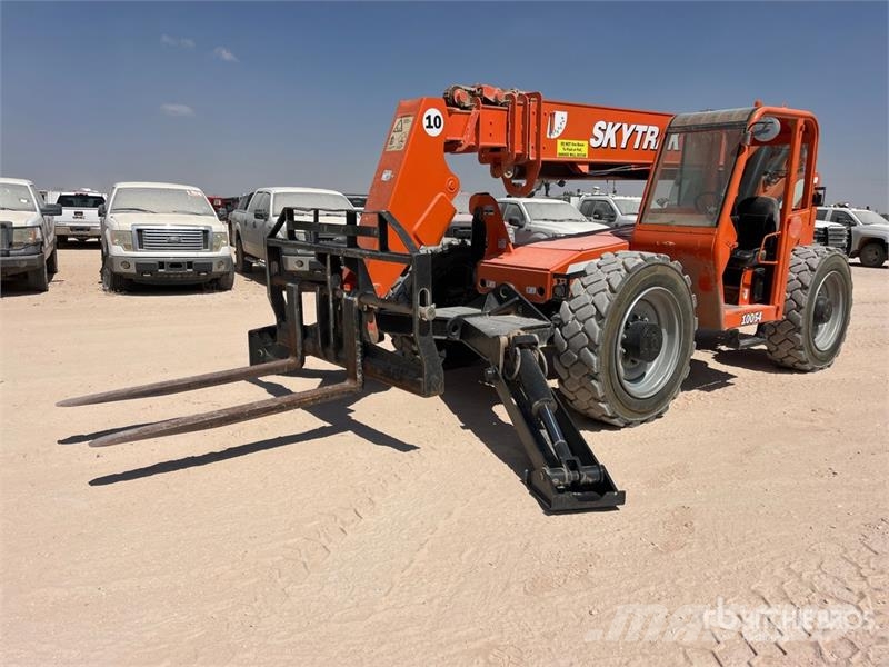 SkyTrak 10054 Telescopic handlers
