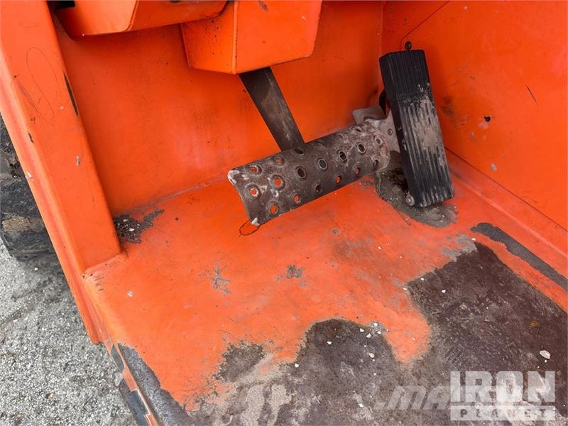 SkyTrak 10054 Telescopic handlers