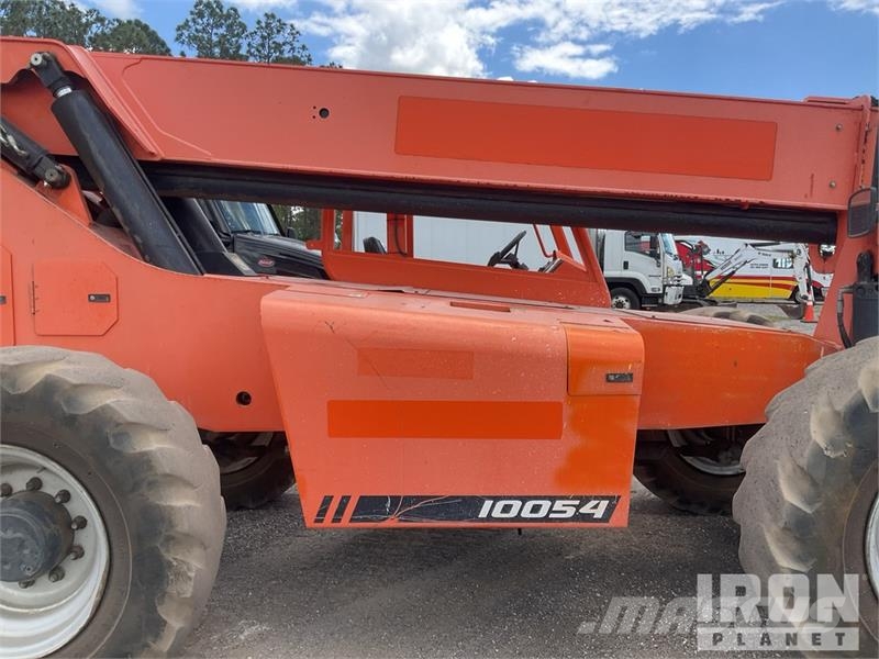 SkyTrak 10054 Telescopic handlers