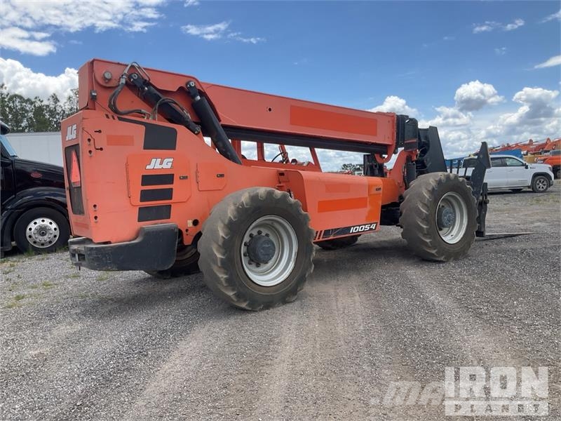 SkyTrak 10054 Telescopic handlers