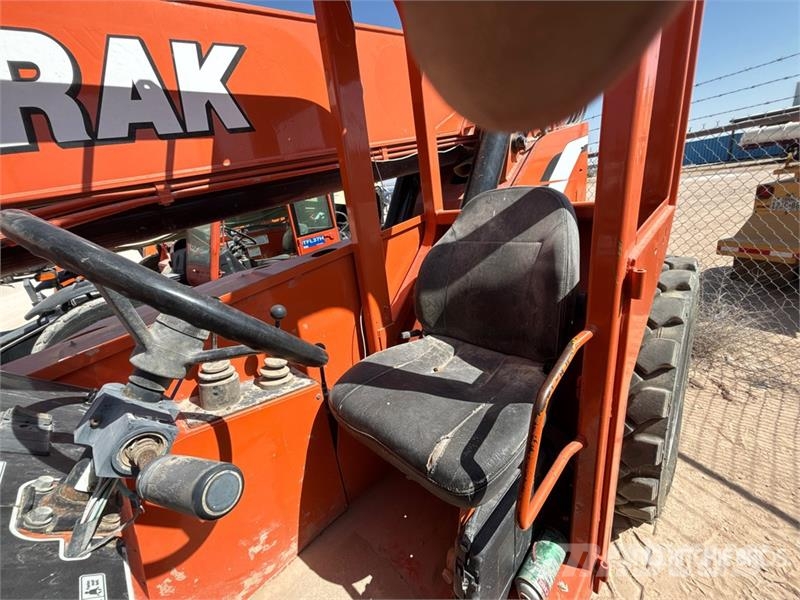 SkyTrak 10054 Telescopic handlers
