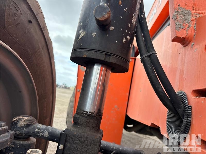 SkyTrak 10054 Telescopic handlers
