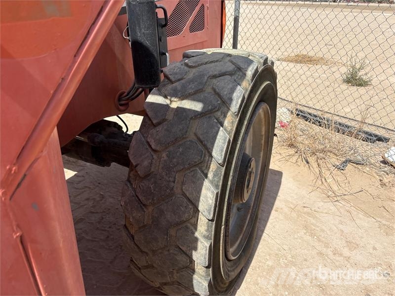 SkyTrak 10054 Telescopic handlers