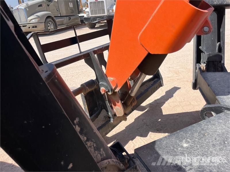 SkyTrak 10054 Telescopic handlers