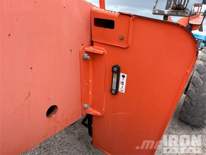 SkyTrak 10054 Telescopic handlers