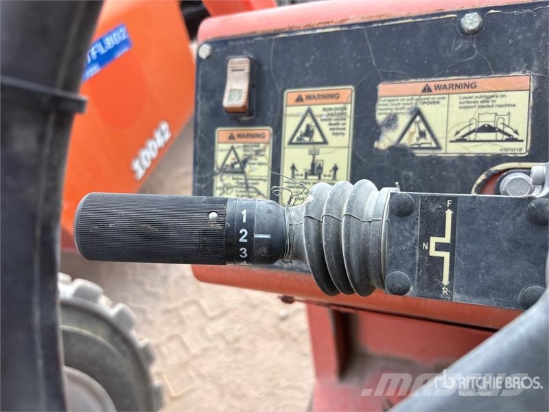 SkyTrak 10054 Telescopic handlers