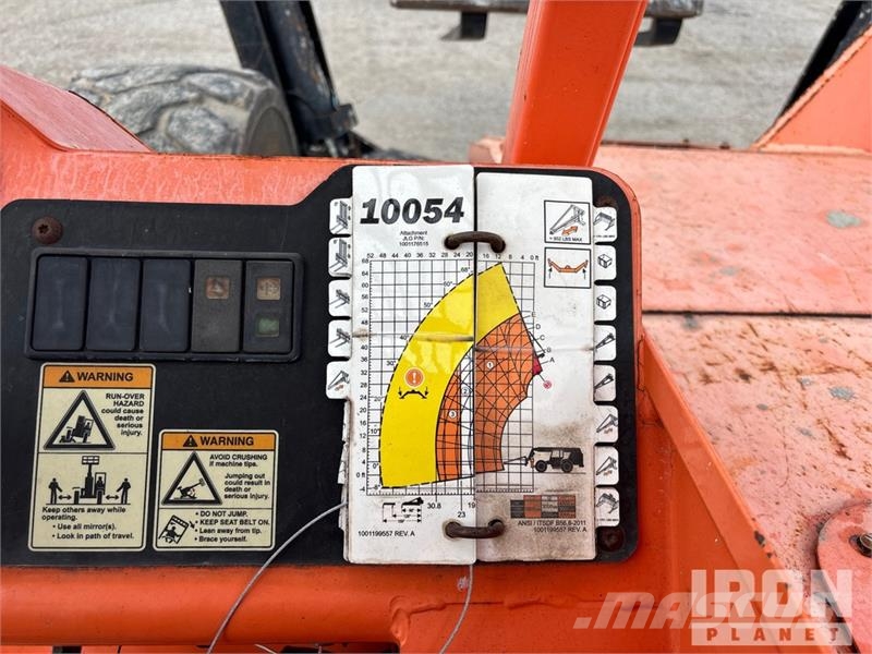 SkyTrak 10054 Telescopic handlers