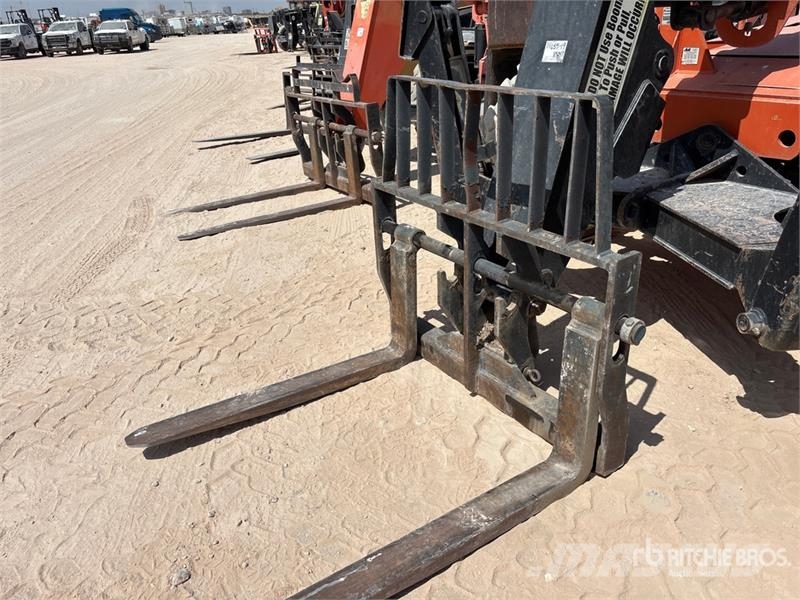 SkyTrak 10054 Telescopic handlers