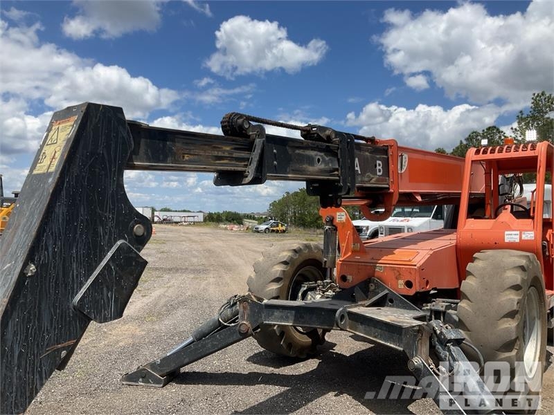 SkyTrak 10054 Telescopic handlers