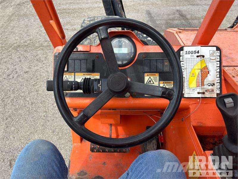 SkyTrak 10054 Telescopic handlers