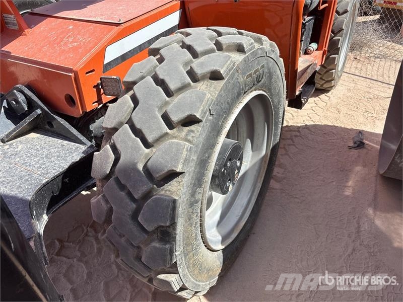 SkyTrak 10054 Telescopic handlers